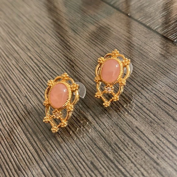 Vintage Avon Genuine Rose Quartz Earrings - Picture 3 of 15